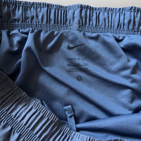 Women's Nike Tempo Dri-FIT Mid-Rise 3in. Plus Size Running Shorts Women’s Sz 2XL - Picture 7 of 7